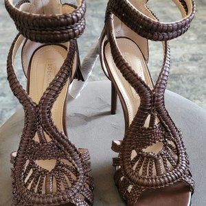 BCBGMAXAZARIA  dark brown leather woven heel size 6.5 NWT